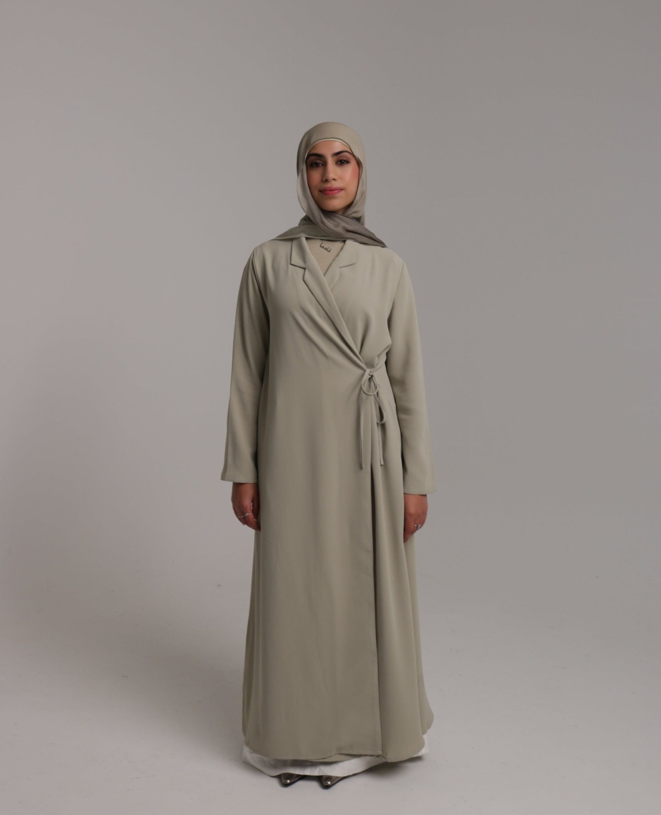 Blazer Tie Abaya - Oyster