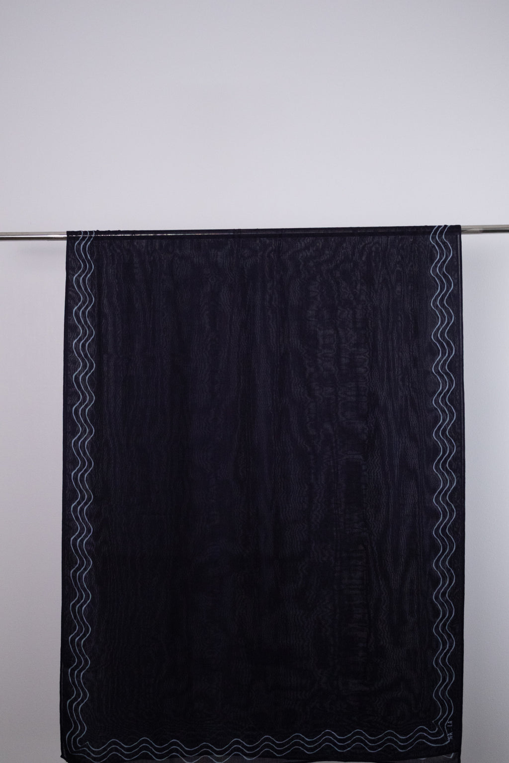 Midnight wave Border print