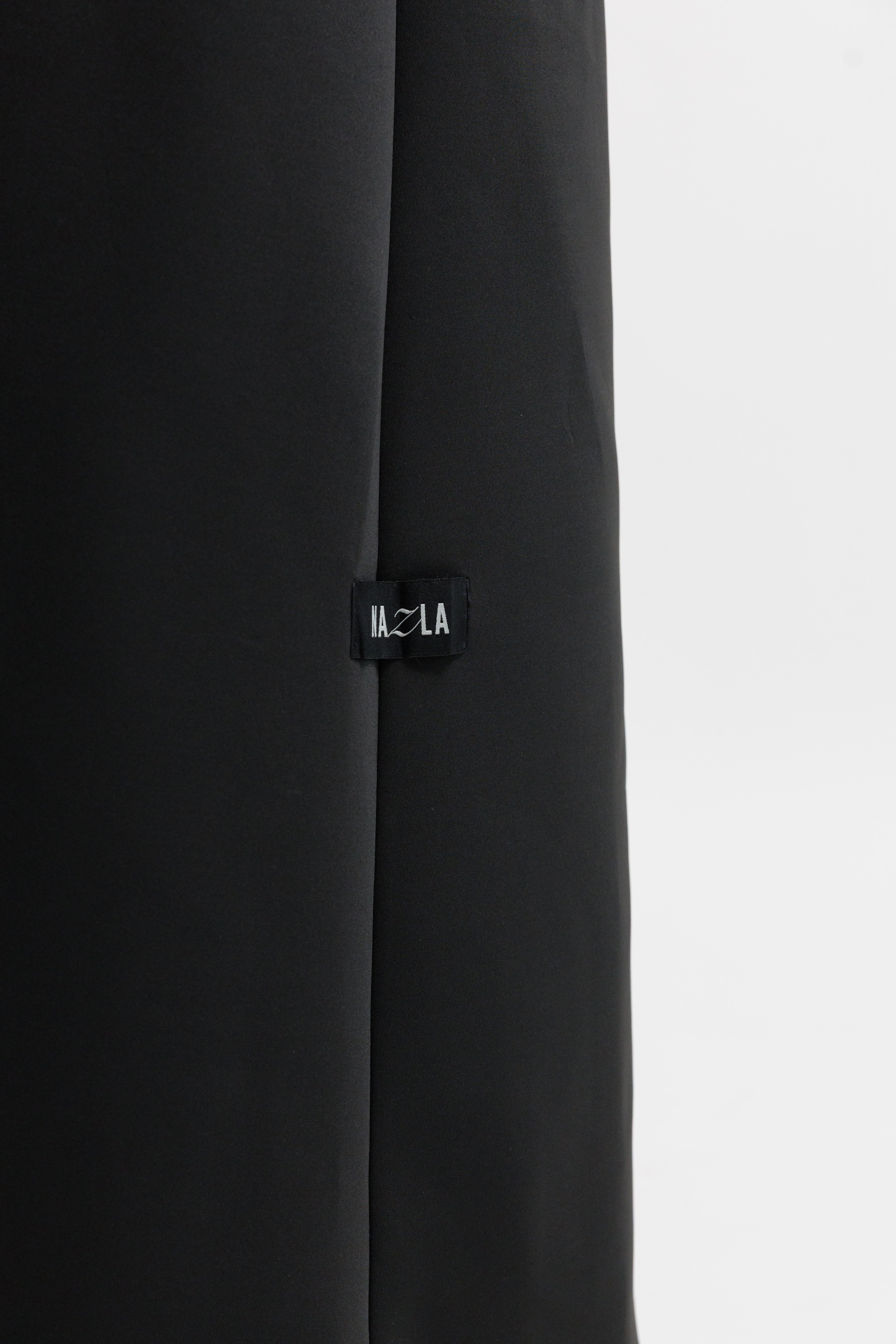 NAZLA ACTIVE - Neoprene Abaya